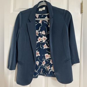 Lightly Worn Navy blue blazer